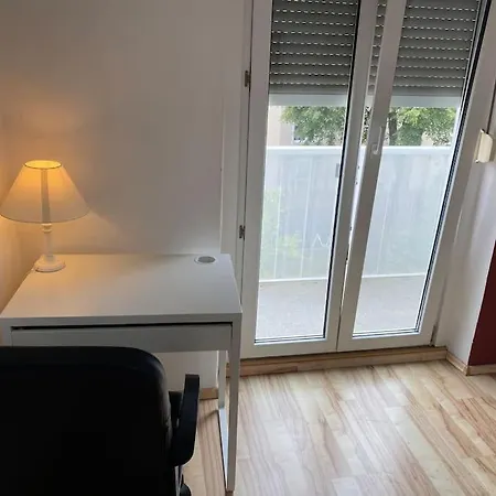 Room With Balcony In Neuburg Neuburg an Der Donau Exterior photo