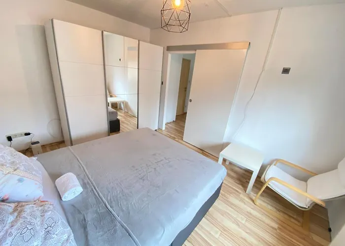 Room With Balcony In Neuburg